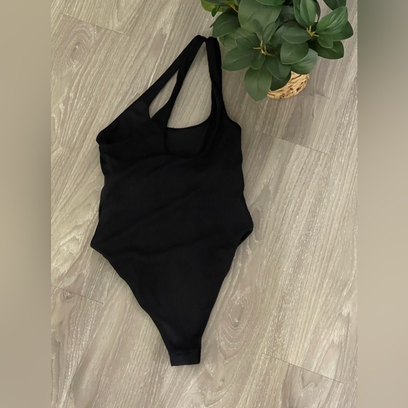 L*Space Ribbed Phoebe One Piece Swimsuit - Picture 6 of 10